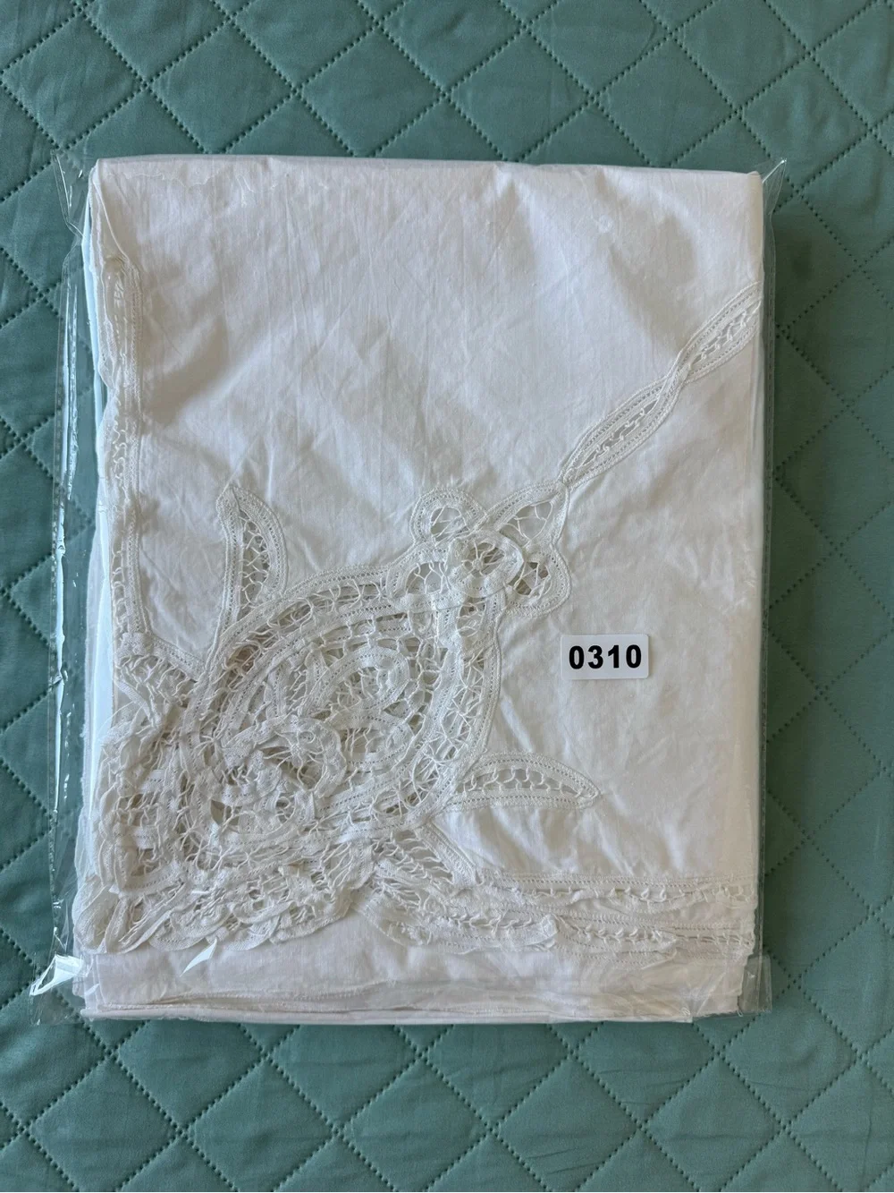 Vintage Cotton Lace Tablecloth Heirloom Cottagecore Farmhouse Large Ivory 63x97